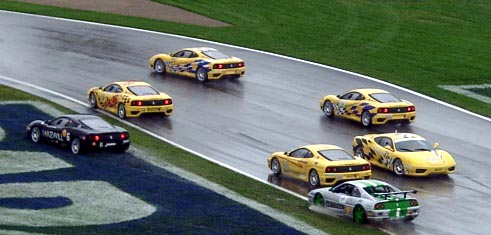 Ferrari 360 Modenas racing in the rain!