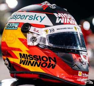 Sainz 2021 helmet